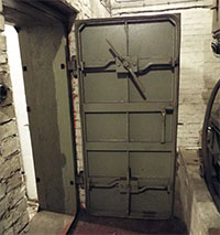 Защитная дверь для бомбоубежищ